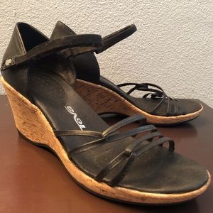 Teva wedge sandals black sz 8